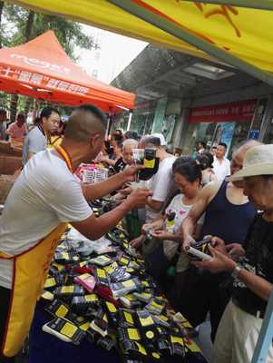 擺地?cái)偤妹捺l(xiāng)純棉襪子批發(fā)與日用品及藥品批發(fā)市場分析